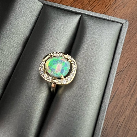 Elegant Gold Opal Ring with Diamond Accents - Picture 9 of 14